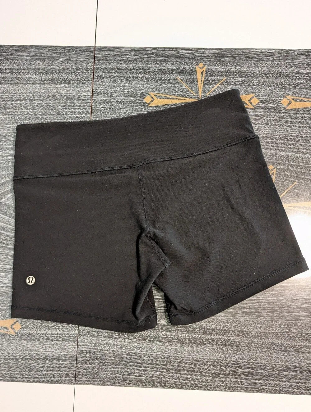 Lululemon Old School 5
